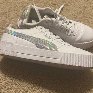 Pumas 8.5 never worn